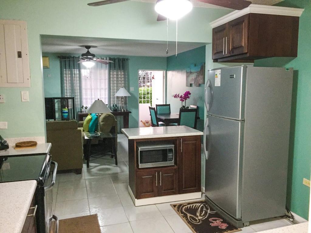 Guest Apartment At Halifax كينغستون الغرفة الصورة