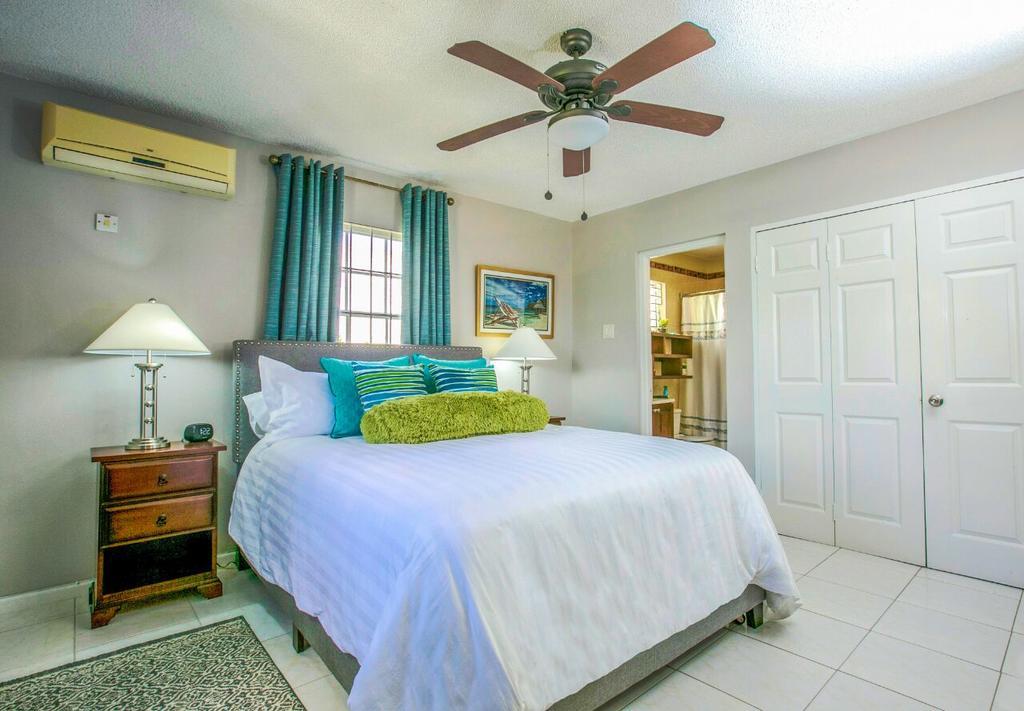 Guest Apartment At Halifax كينغستون الغرفة الصورة